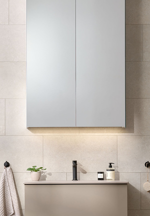 Spegelskåp 80 Sky High med underbelysning (1)