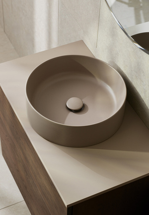 Cylinder 40 Free Standing Coffee Cream